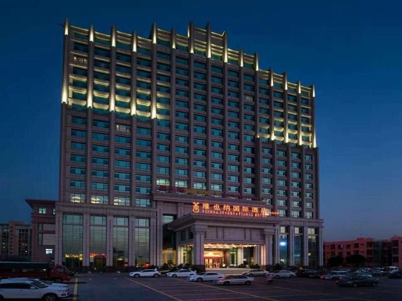 Vienna International Hotel Guangdong Zhongshanbei Station Чжуншань Экстерьер фото
